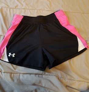 Under Armour black girls all season gear shorts